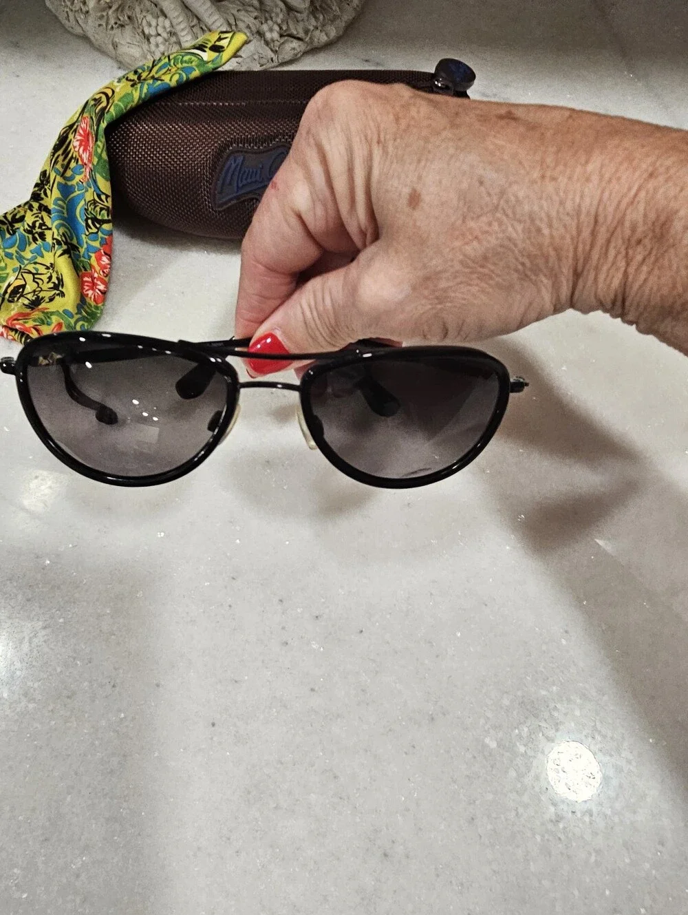 Maui Jim Small Kine MJ-251-02D Black Titanium Sunglasses w/ Case & Bag